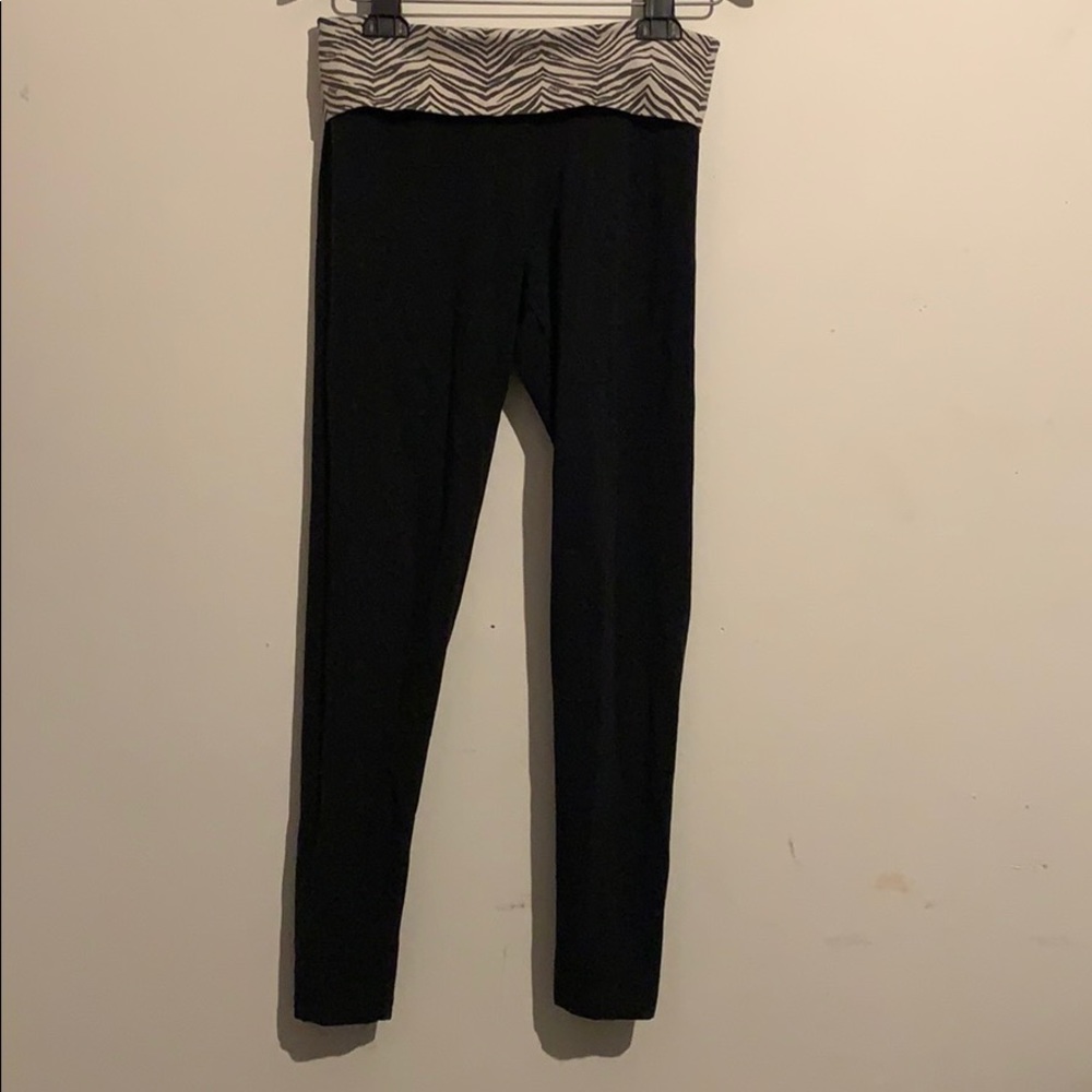 Used Victoria secret Pink  Zebra Leggings